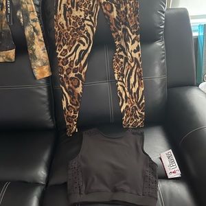 2 brands new leggings sets
